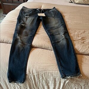 KanCan Women's Distressed Skinny Jeans - Dark Blue